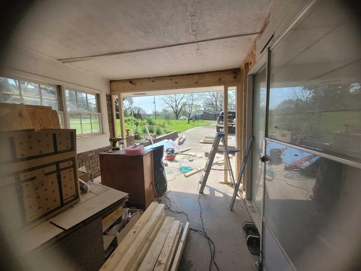 Air movers and dehumidifier for Drying & Dehumidification in Lake Barcroft